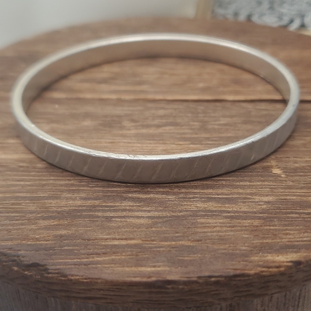 B2212 silver etched bracet